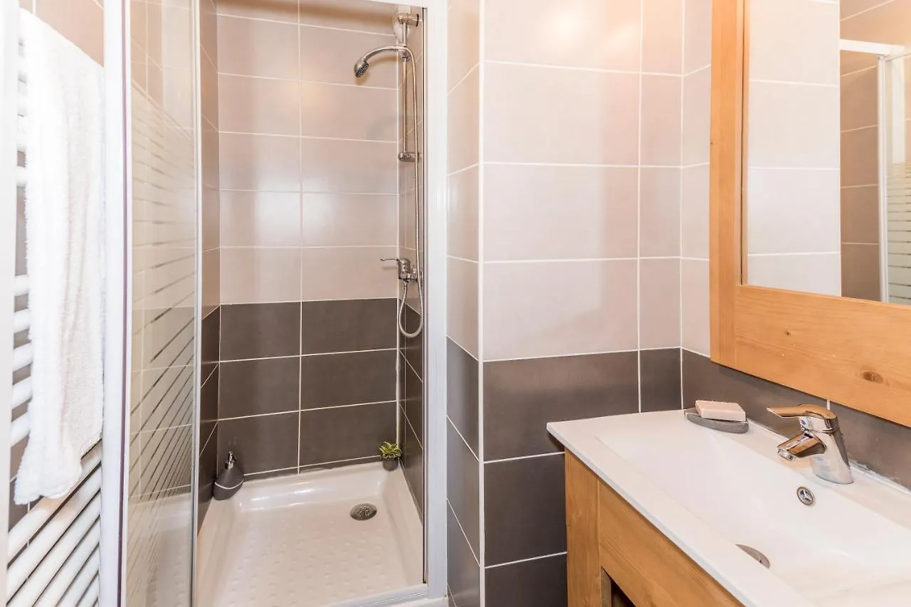 Aparthotel Les Chalets Des Rennes By Infini M. Vars